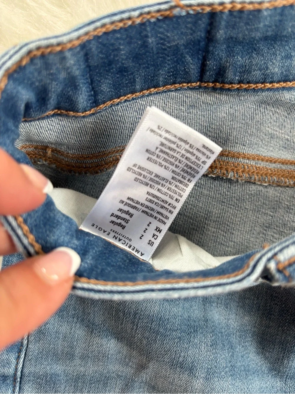 American Eagle Outfitters Women's Distressed Blue Skinny Jeans size 2